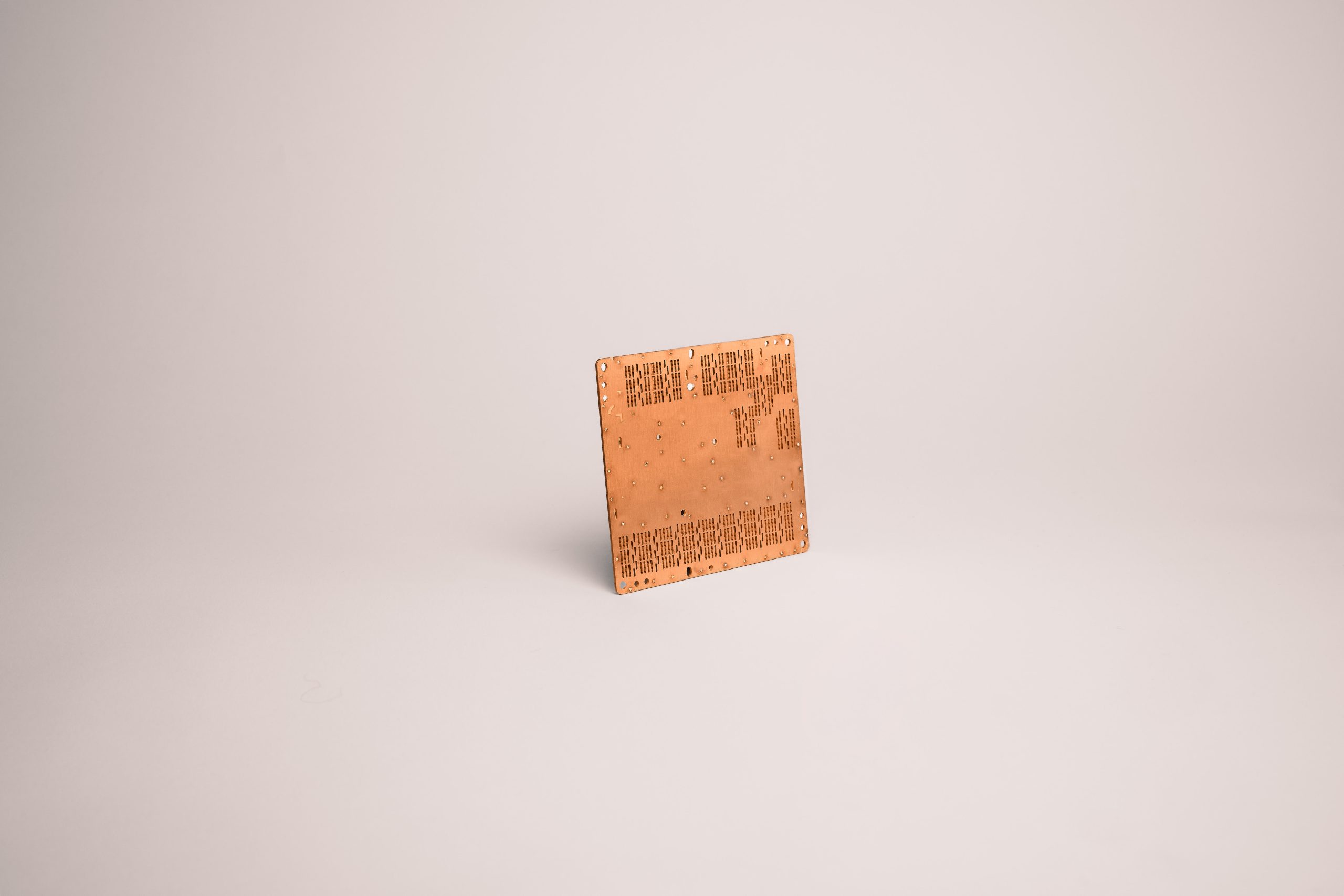 Gapwaves Multi-Layer Waveguide (MLW) antenna designed for Infineon's RASIC™ CTRX8188F
